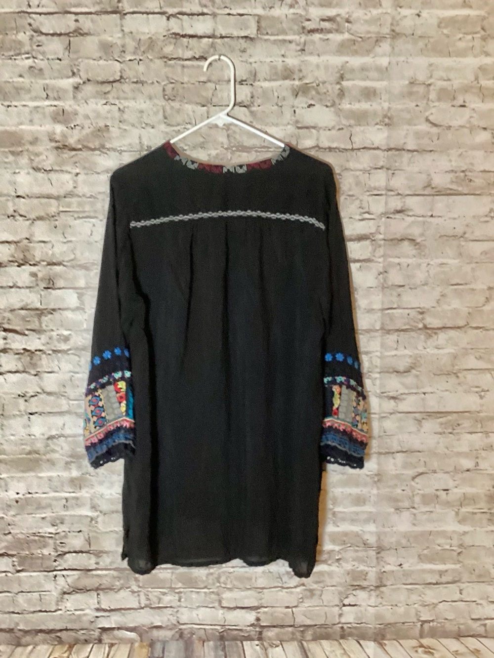 Johnny Was Dolora Embroidered Tunic top - Picture 2 of 3